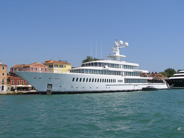 Lux Yachts 1000