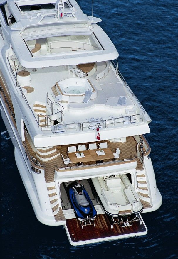 Lux Yachts 1028