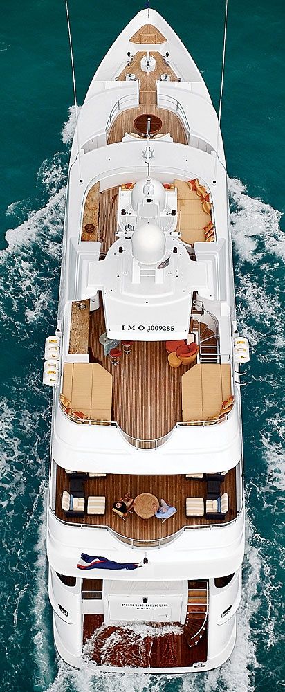 Lux Yachts 1052
