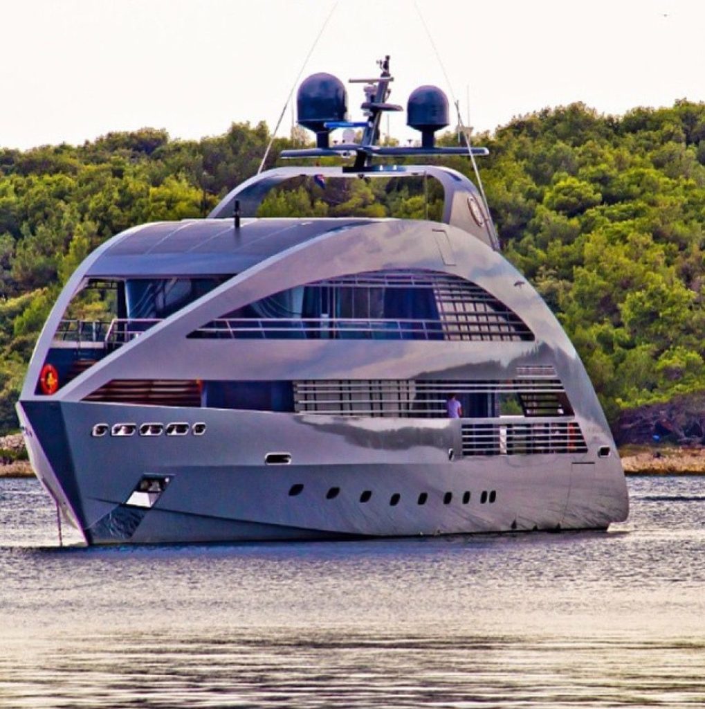Lux Yachts 252