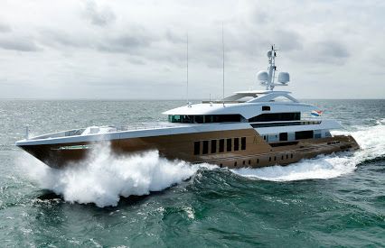 Lux Yachts 270