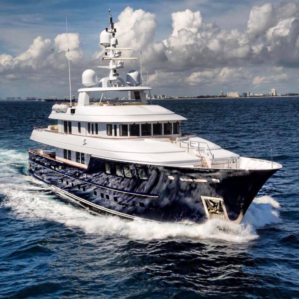 Lux Yachts 289