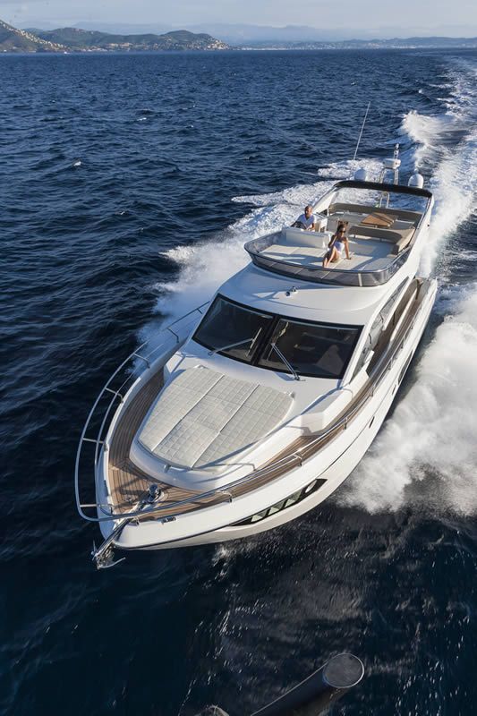 Lux Yachts 328