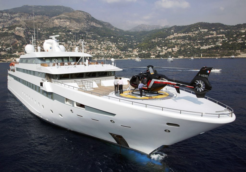 Lux Yachts 364 scaled