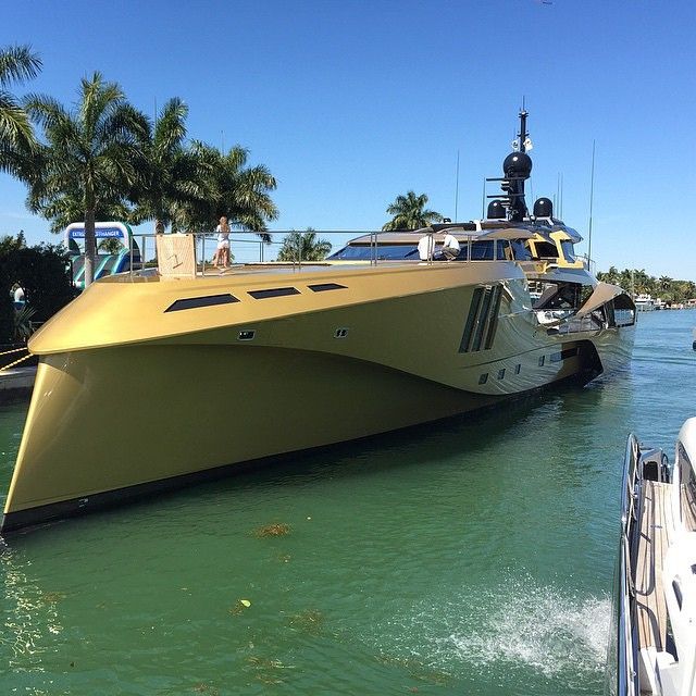 Lux Yachts 372