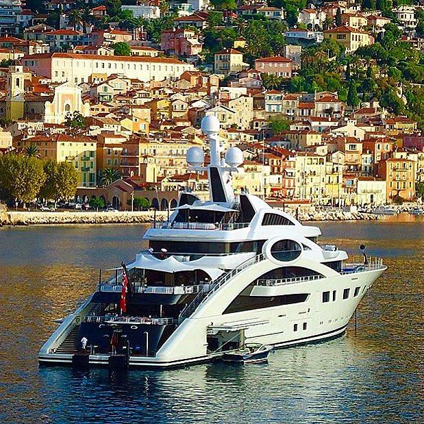 Lux Yachts 393