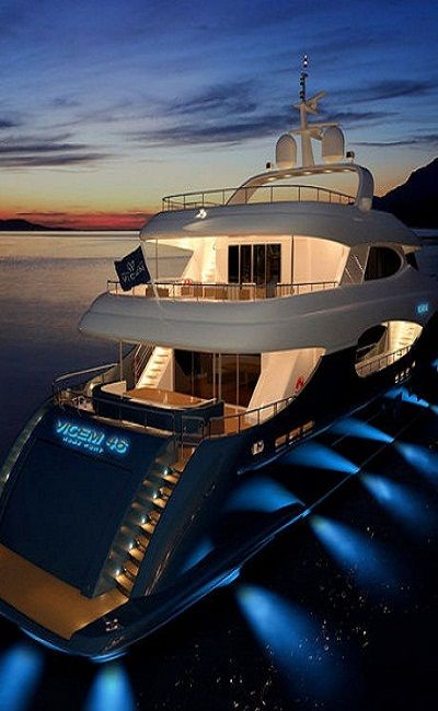 Lux Yachts 402