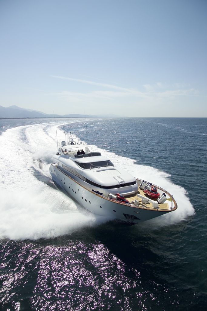 Lux Yachts 436