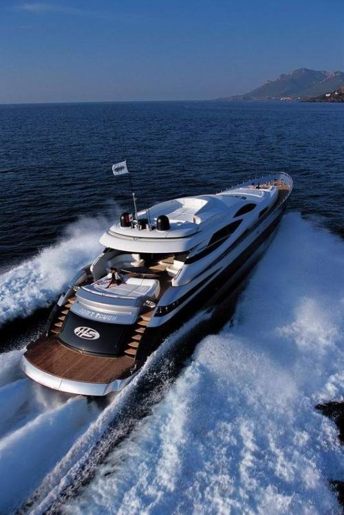 Lux Yachts 482