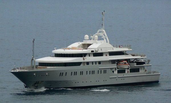 Lux Yachts 495