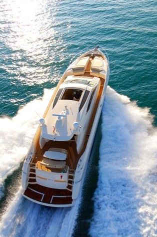 Lux Yachts 527