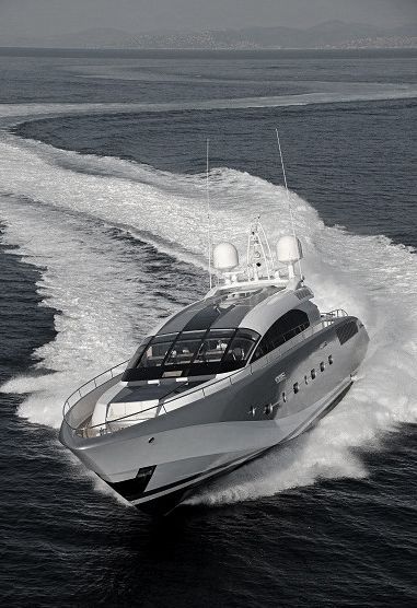 Lux Yachts 551