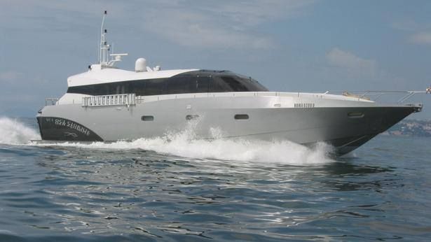 Lux Yachts 595