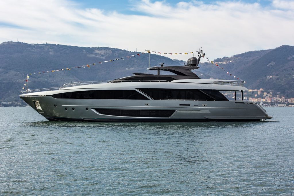 Lux Yachts 632
