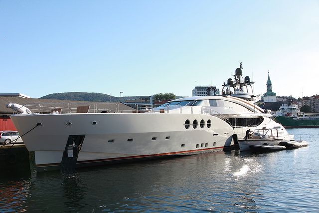 Lux Yachts 672
