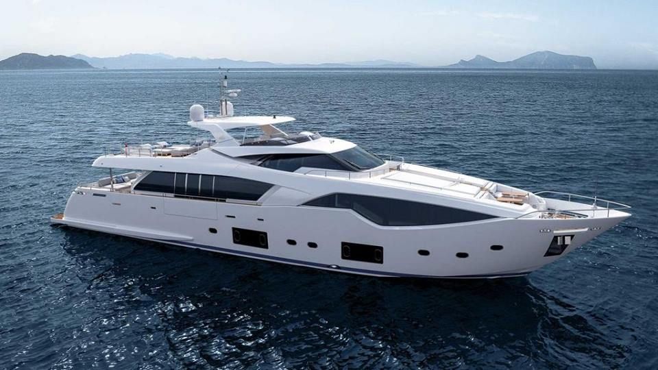 Lux Yachts 673
