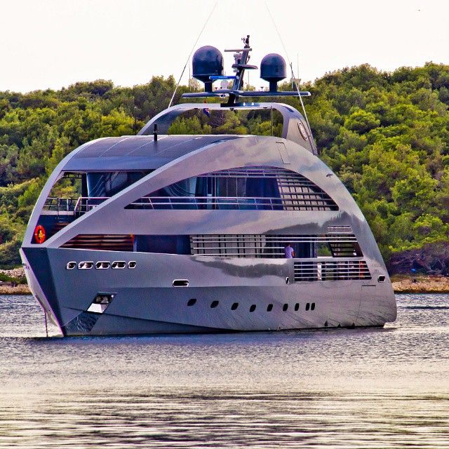 Lux Yachts 674