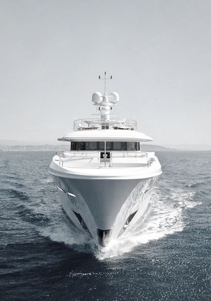 Lux Yachts 691
