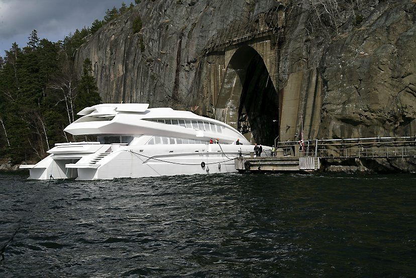 Lux Yachts 735