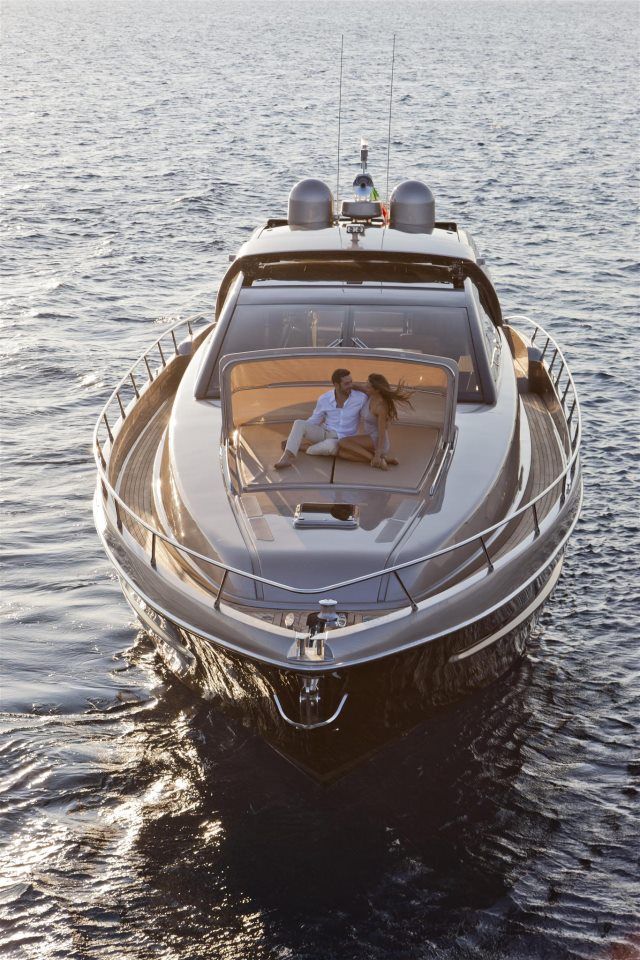 Lux Yachts 857