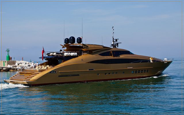 Lux Yachts 998