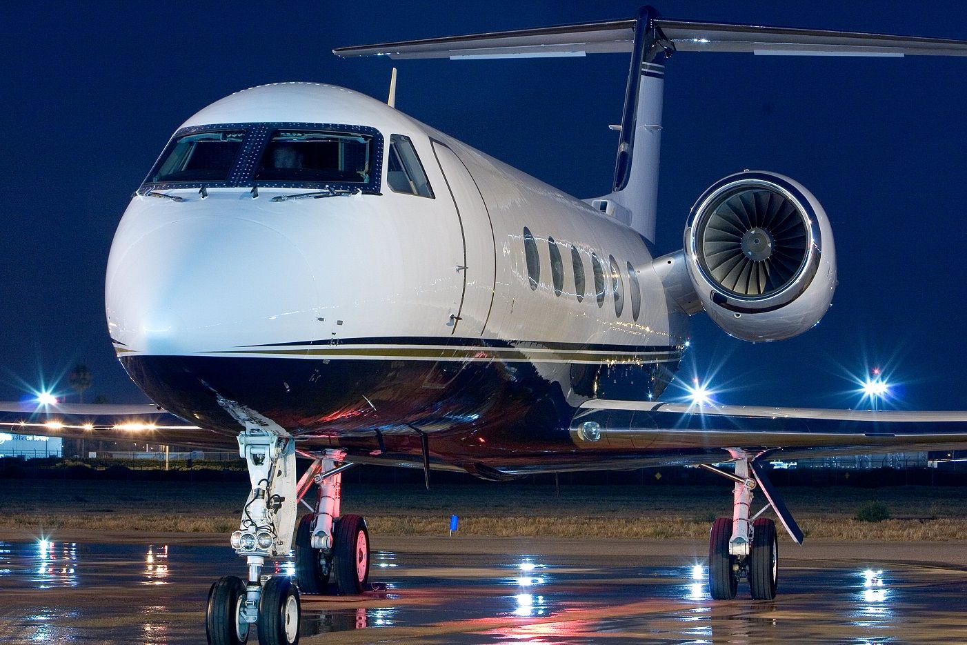 LuxJetsHelicopters 120