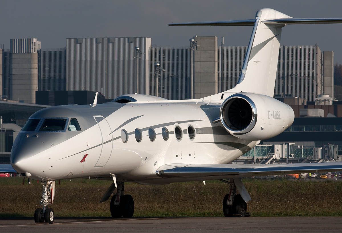 LuxJetsHelicopters 215