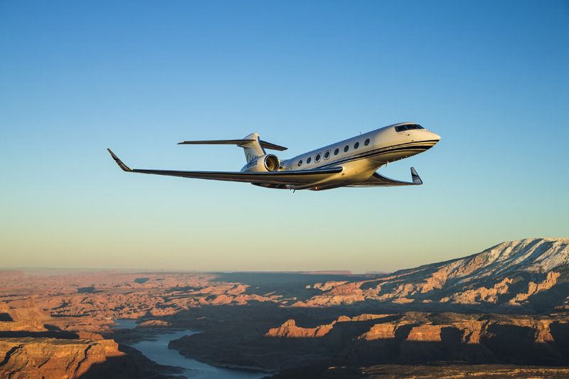 LuxJetsHelicopters 303