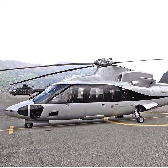 LuxJetsHelicopters 458