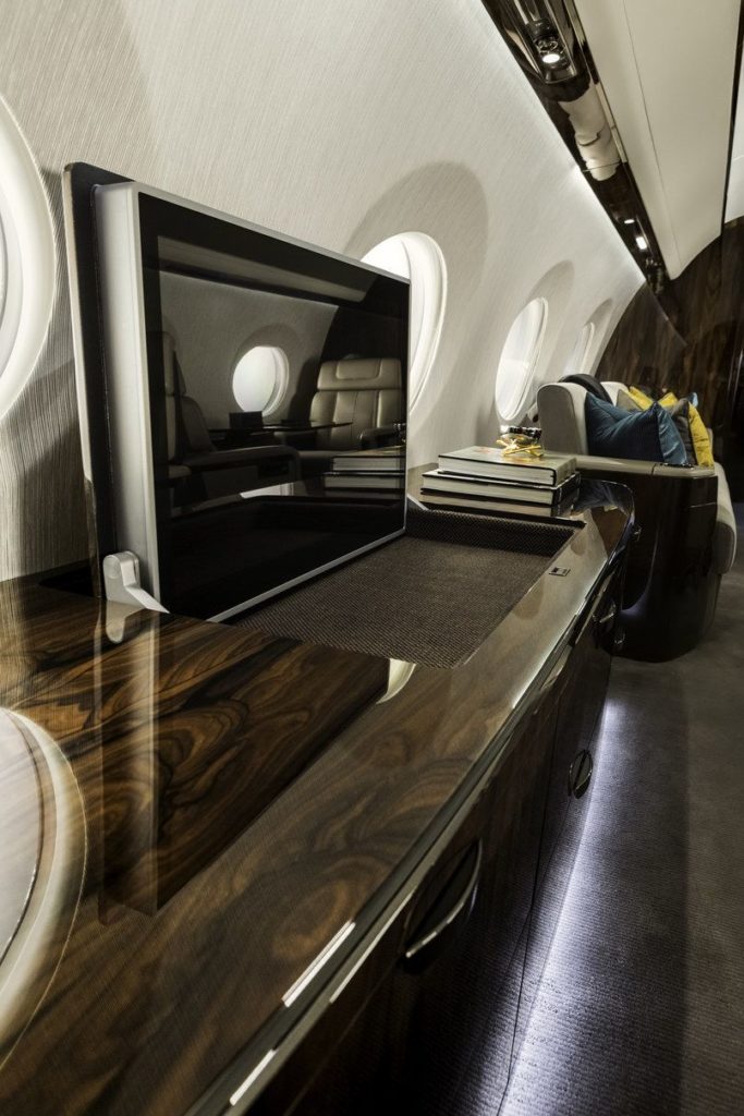 LuxJetsHelicopters 596