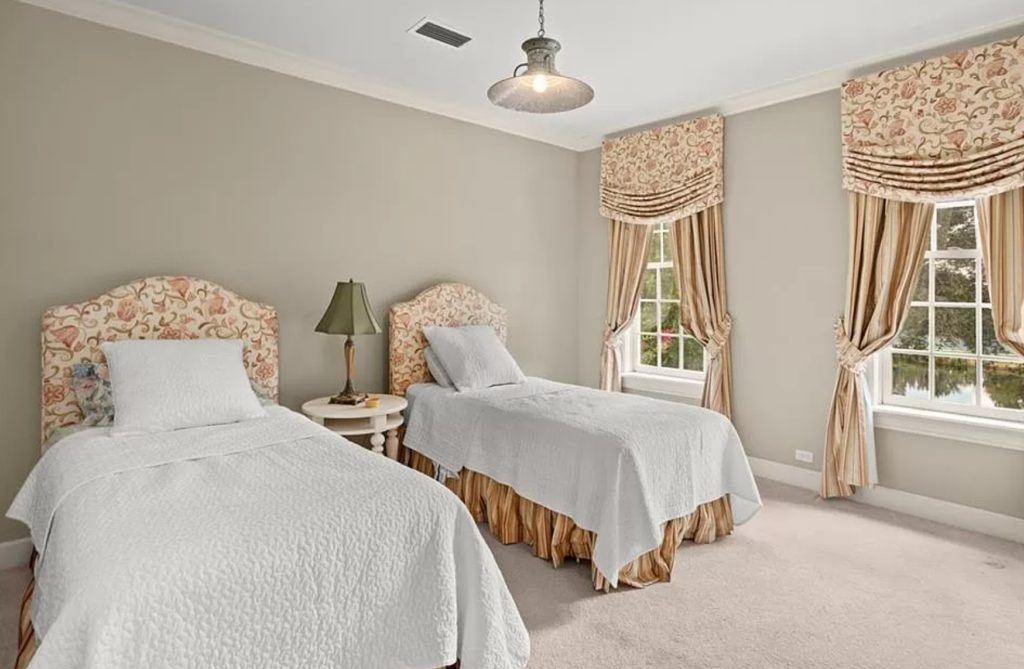 Luxury HomesCondos Rentals Hotels 102