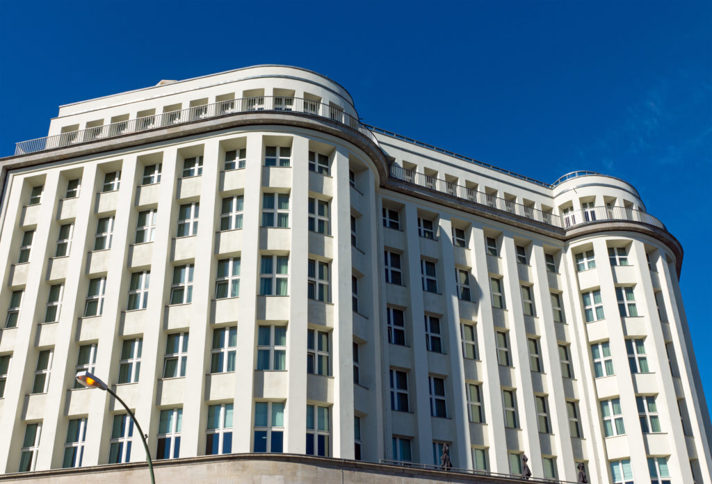 Luxury HomesCondos Rentals Hotels 133 1 scaled