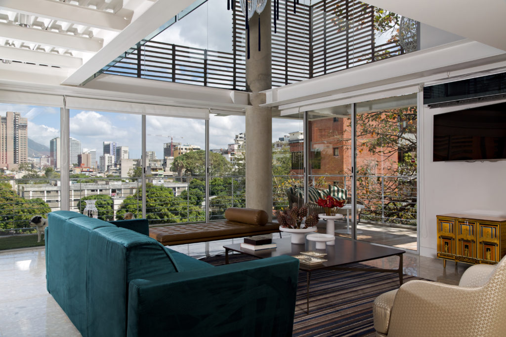 Luxury HomesCondos Rentals Hotels 155 scaled