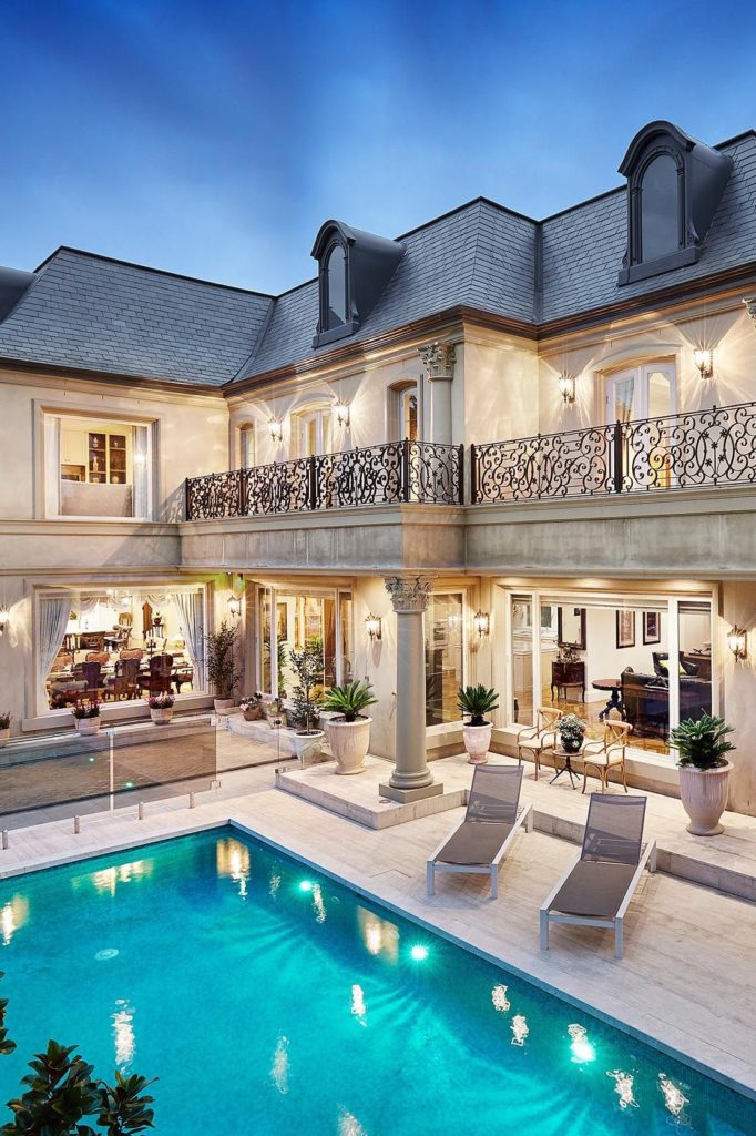 Luxury HomesCondos Rentals Hotels 301