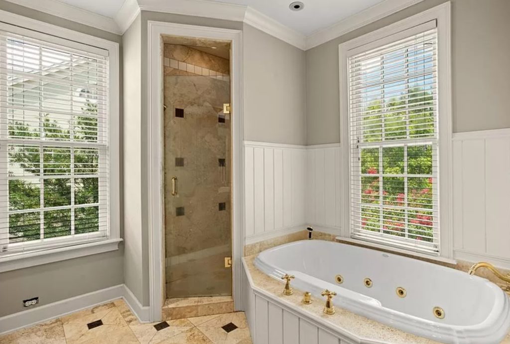 Luxury HomesCondos Rentals Hotels 31