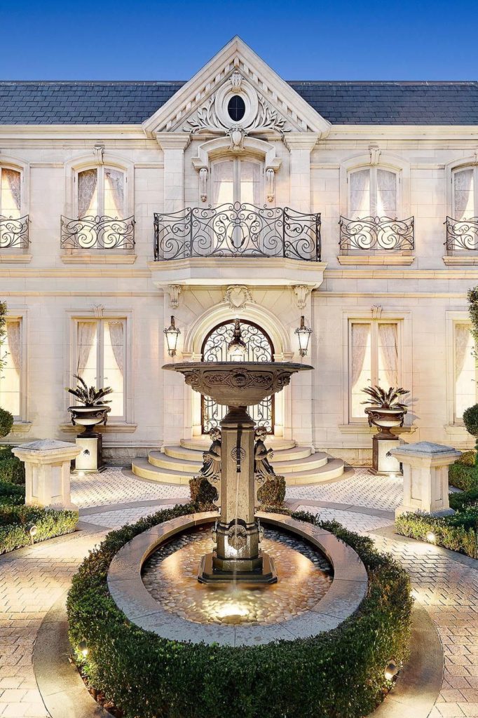 Luxury HomesCondos Rentals Hotels 319