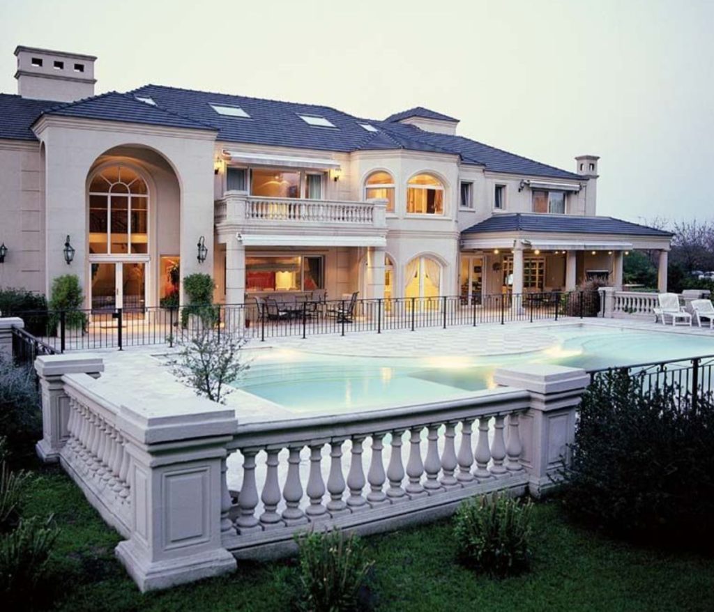 Luxury HomesCondos Rentals Hotels 354