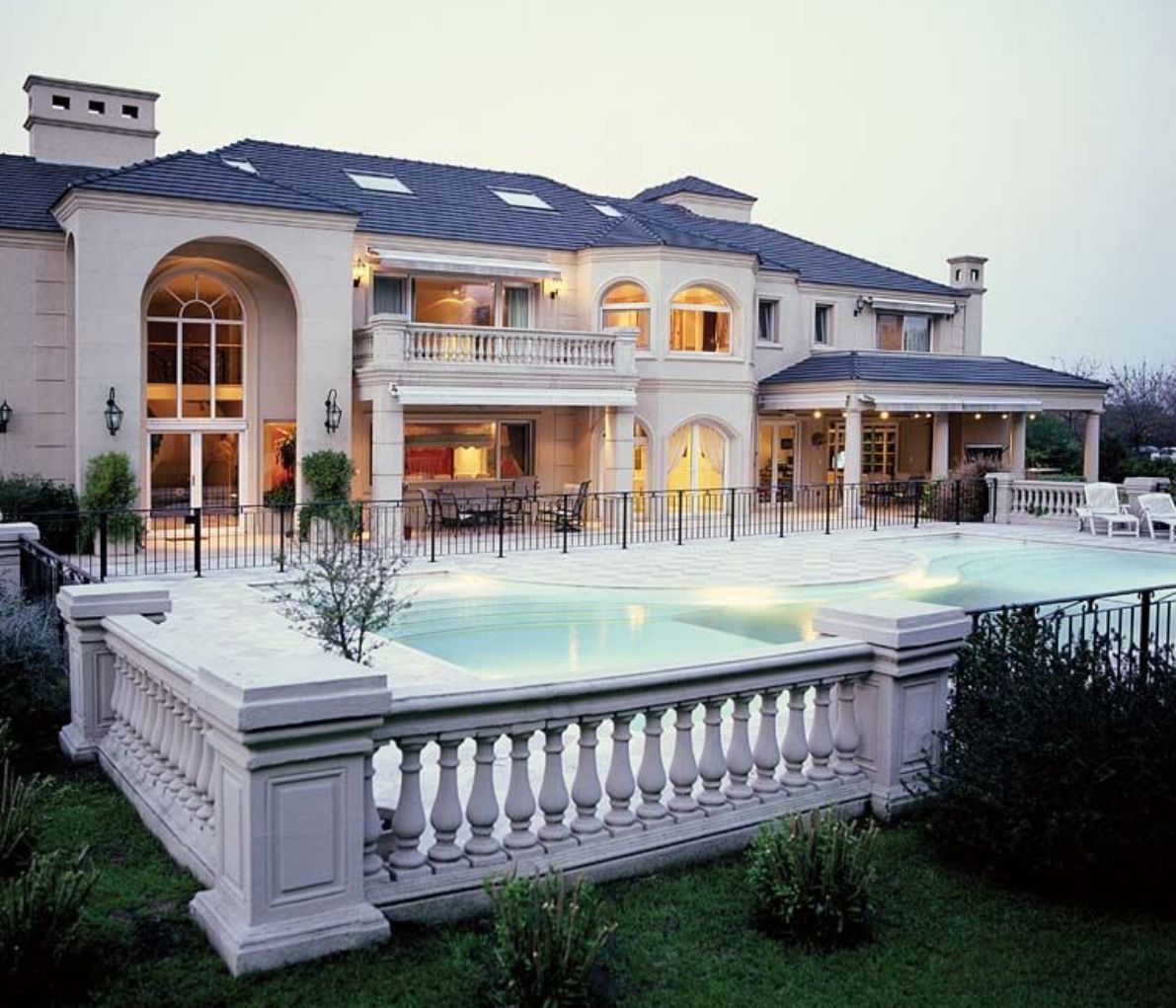 Luxury HomesCondos Rentals Hotels 354