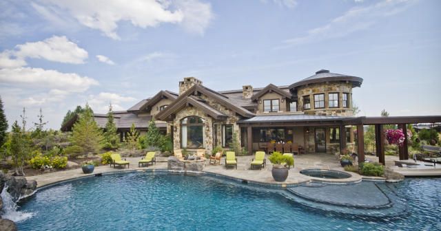 Luxury HomesCondos Rentals Hotels 372