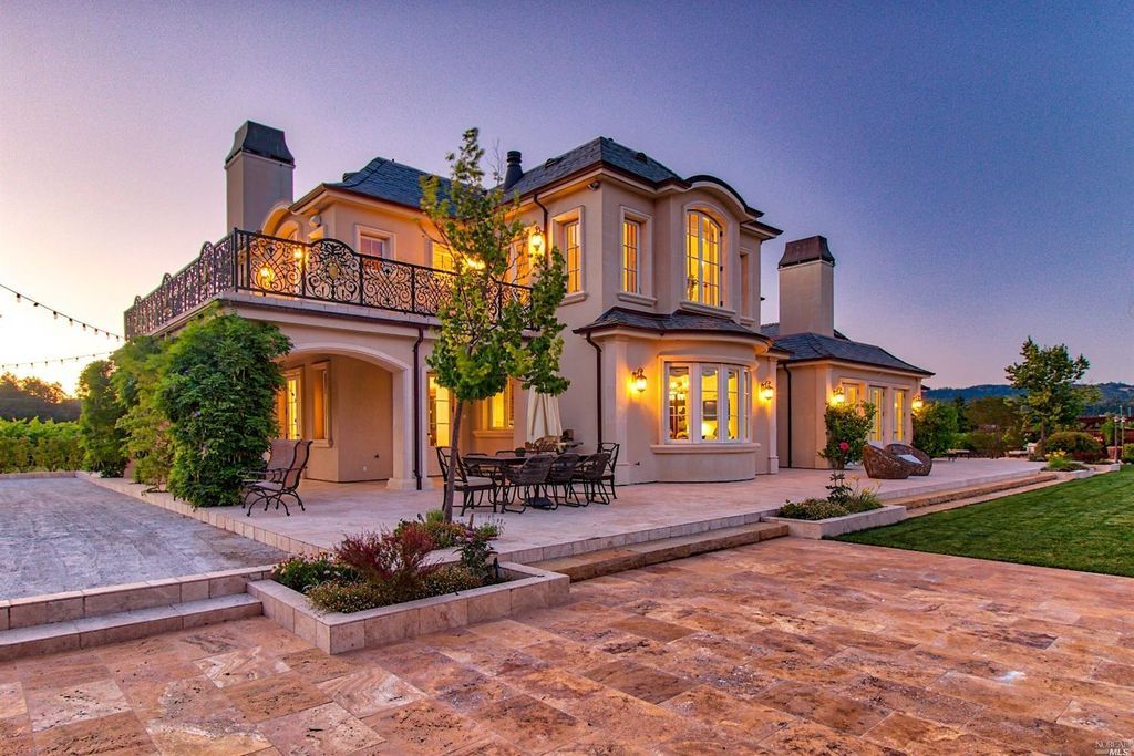 Luxury HomesCondos Rentals Hotels 384