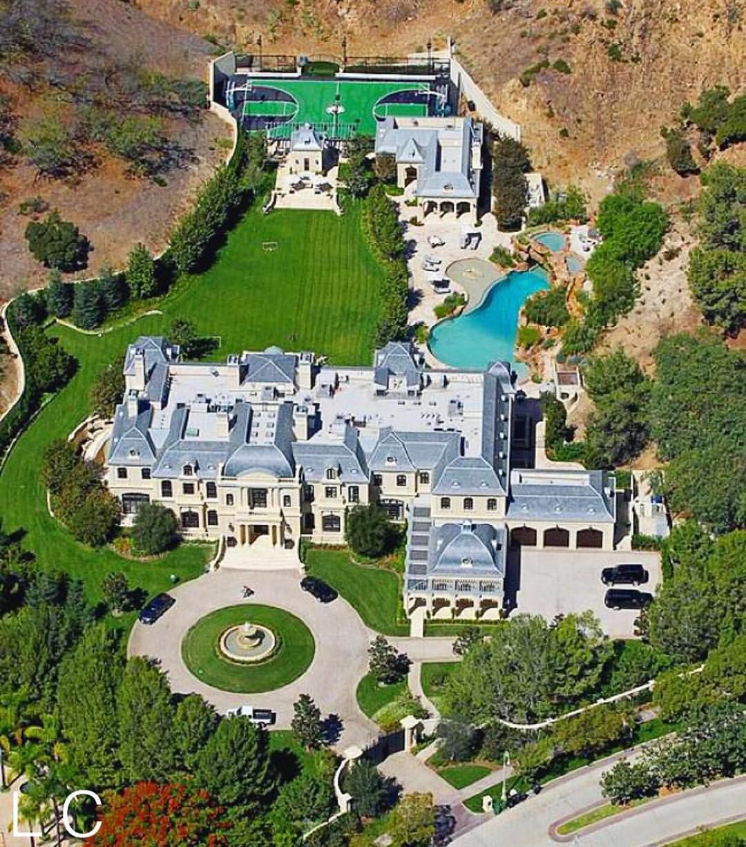 Luxury HomesCondos Rentals Hotels 397