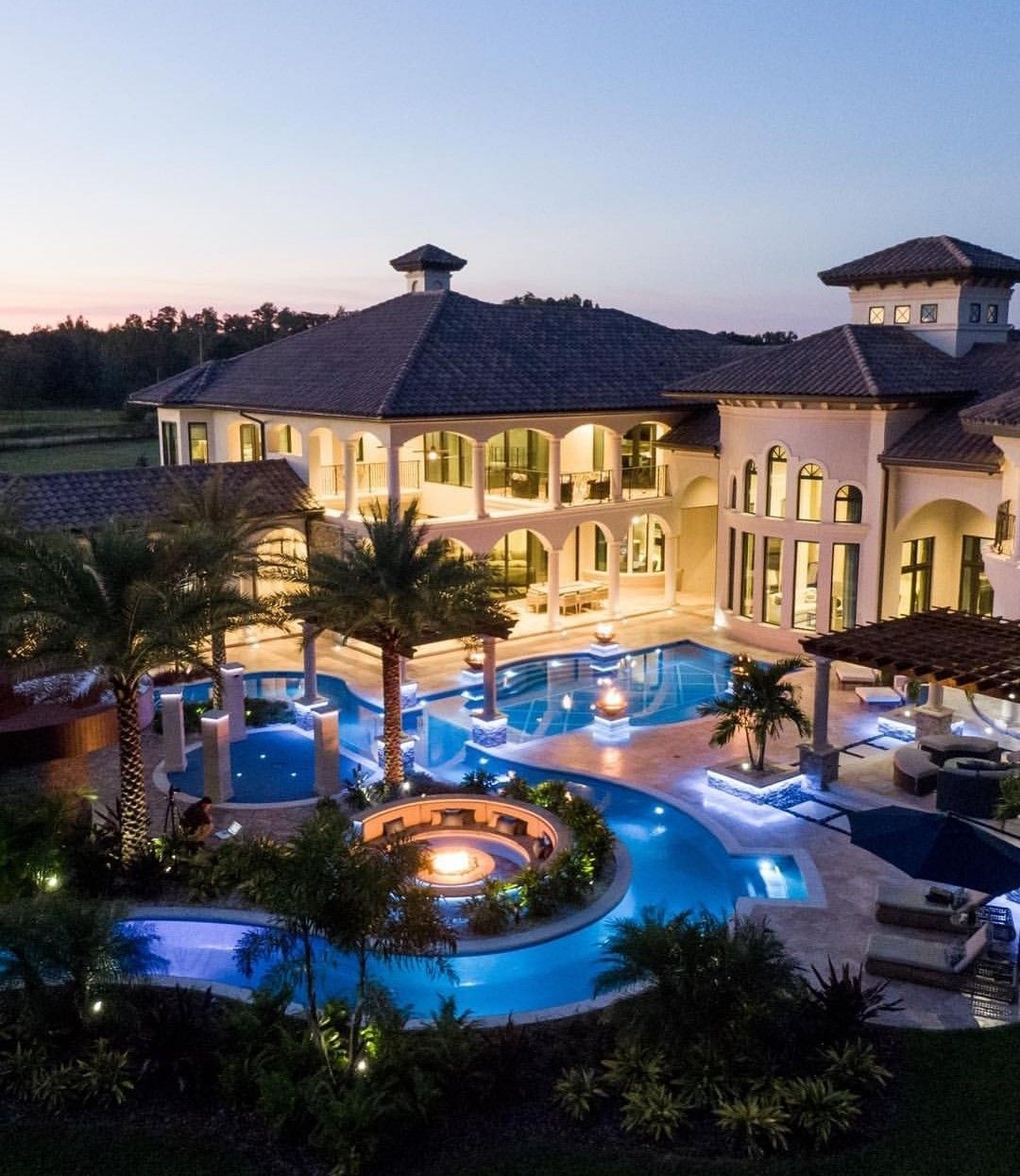 Luxury HomesCondos Rentals Hotels 398