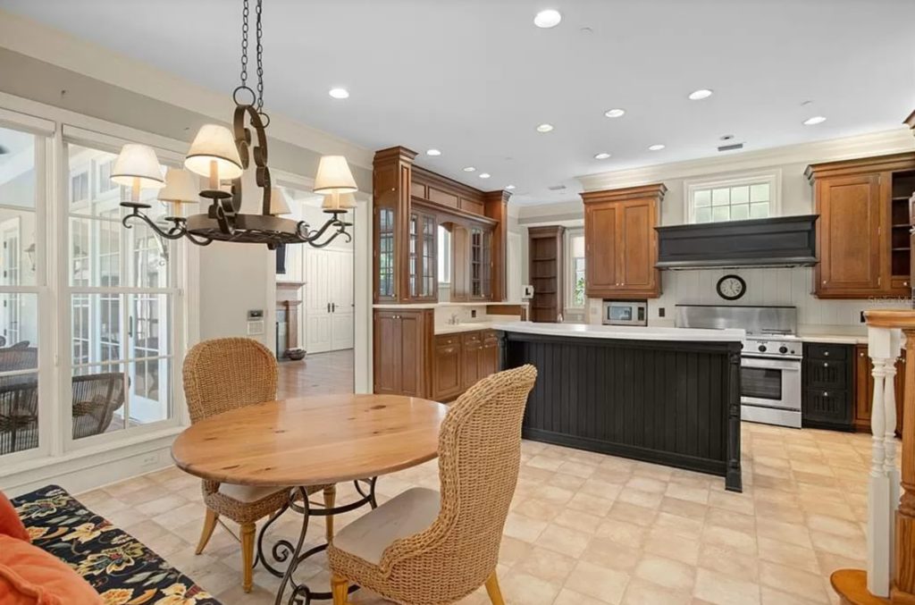 Luxury HomesCondos Rentals Hotels 4