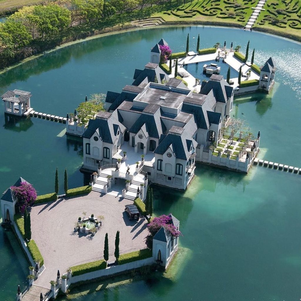 Luxury HomesCondos Rentals Hotels 400