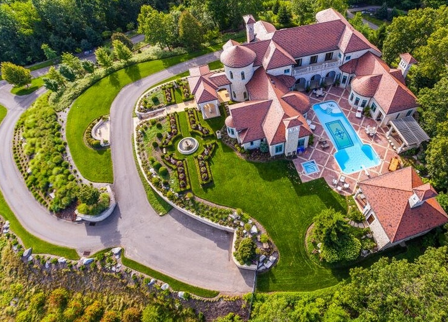 Luxury HomesCondos Rentals Hotels 469