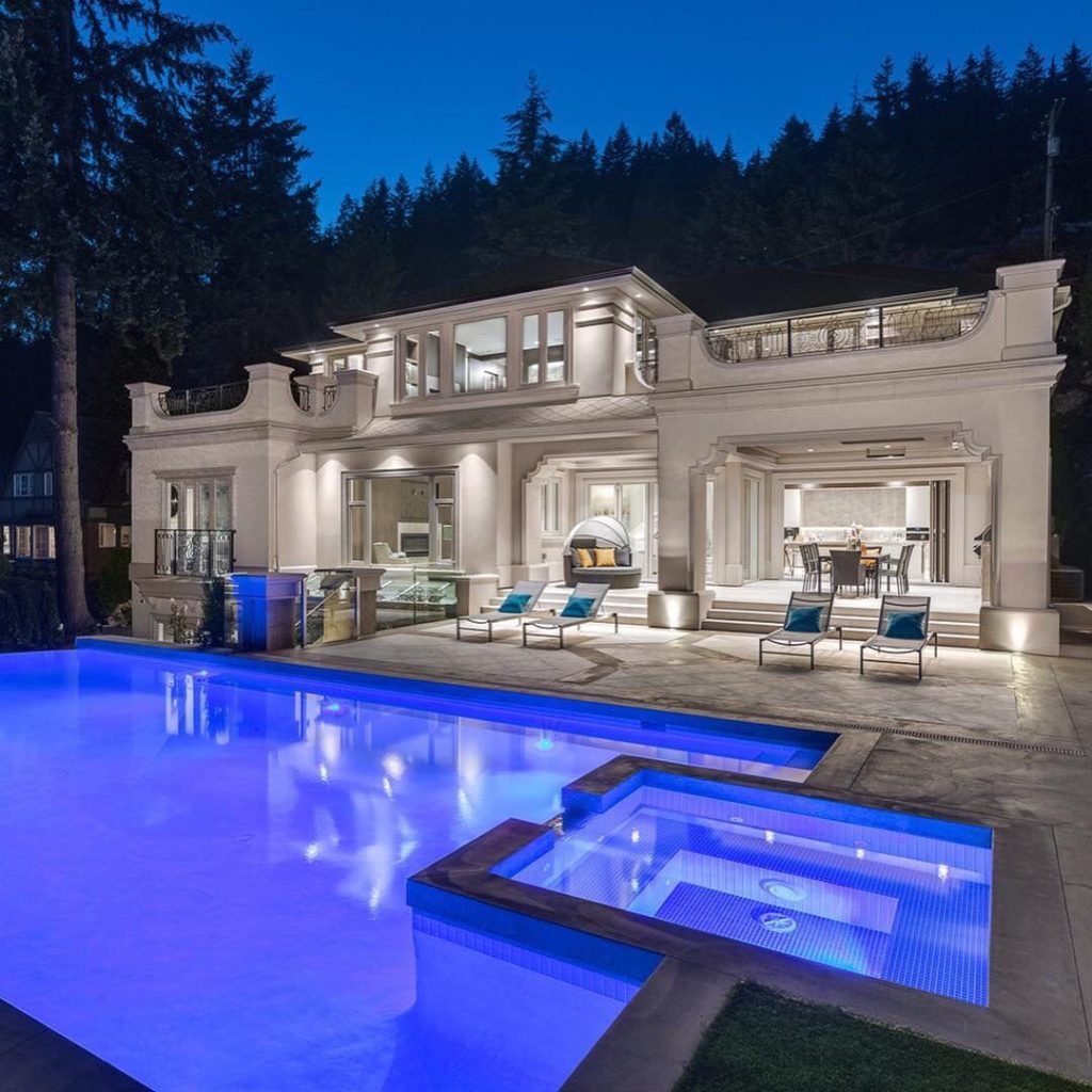 Luxury HomesCondos Rentals Hotels 472