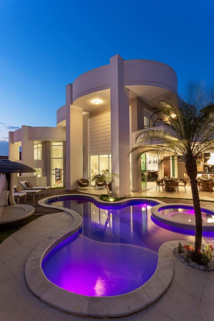 Luxury HomesCondos Rentals Hotels 475