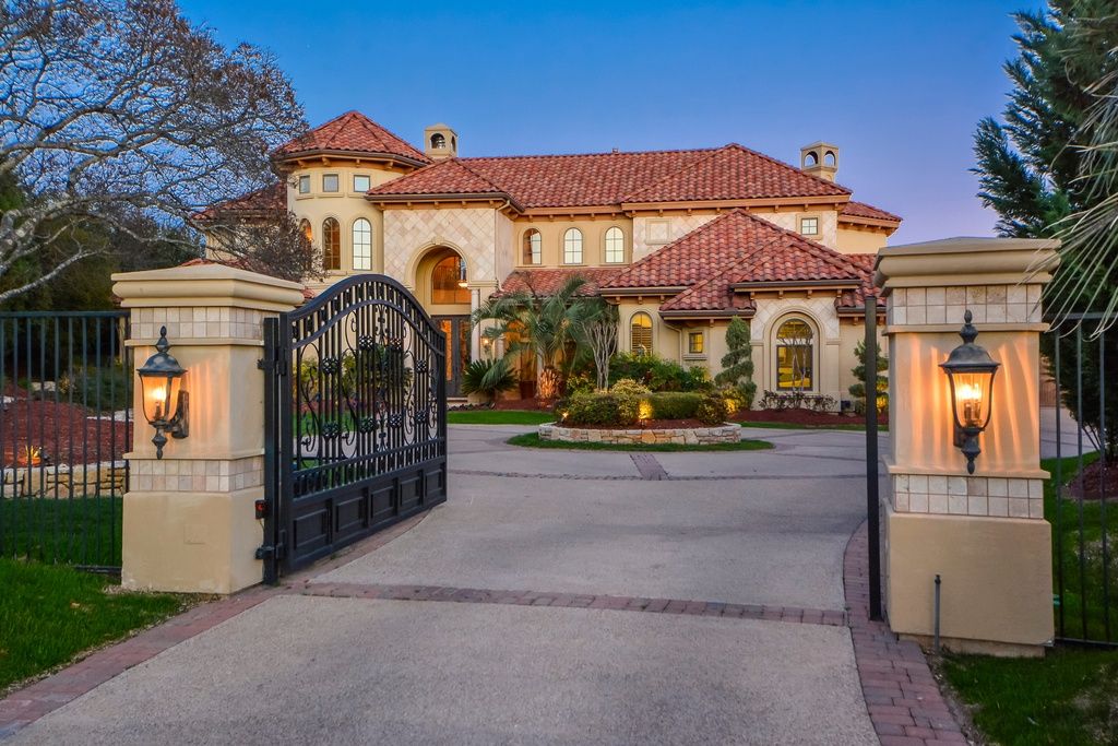 Luxury HomesCondos Rentals Hotels 506