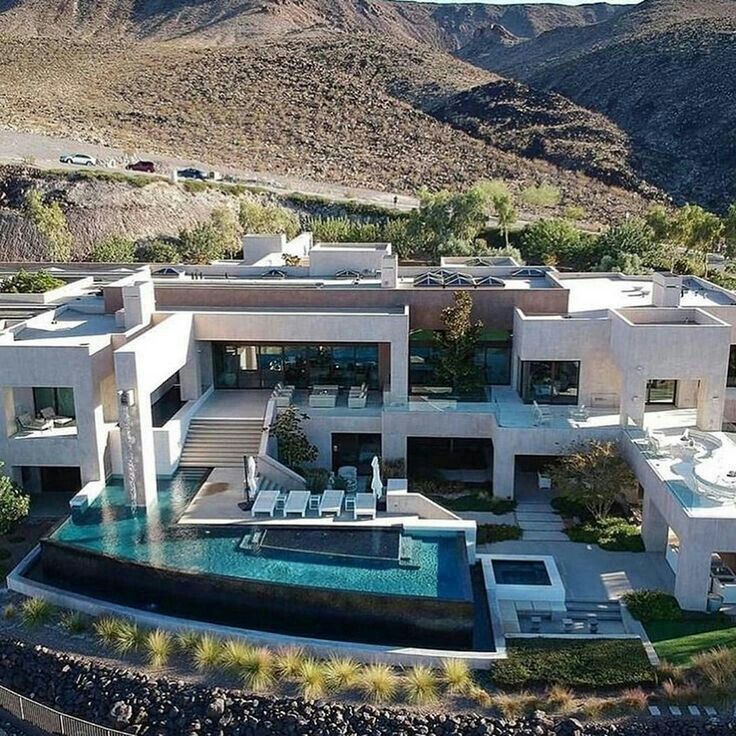 Luxury HomesCondos Rentals Hotels 519 1