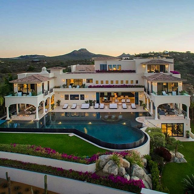 Luxury HomesCondos Rentals Hotels 525